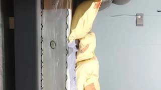 继女和继子交换妻子进行古怪的三人行