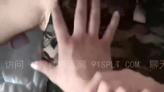 少女继兄被肌肉男拉伸紧致的肛门