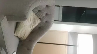 大学学生与其他青少年一起狂野的网络直播秀