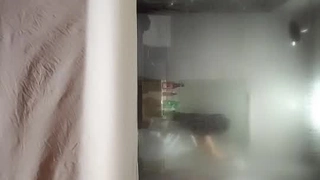 哥伦比亚少女Tobie在户外自慰