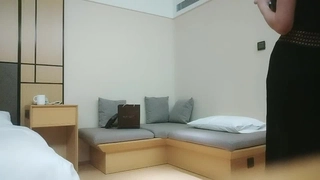 HAWA-035 夫に内緒で他人棒SEX「一度は経験してみたかった」初対面の人妻2人が30歳すぎて初めての中出し逆3P しほさん31歳、かなえさん32歳