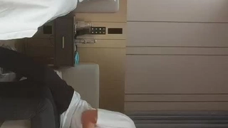 自拍床太响不敢大力，全程水响，滴水（一）