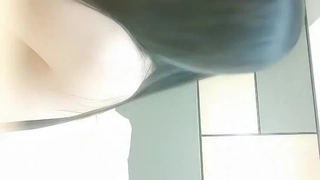 苗条身材极品国模小钰超大尺度私拍粉红骚穴淫水直流
