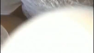 红发和金发宝贝参与狂野的三人行